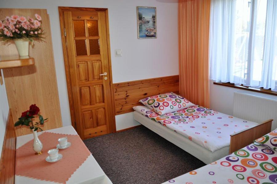 Jantar Hotel Ostrowo  Eksteriør billede