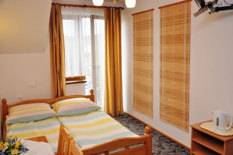Jantar Hotel Ostrowo  Eksteriør billede